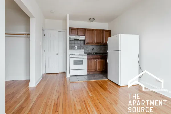 2737 North Spaulding Avenue #217