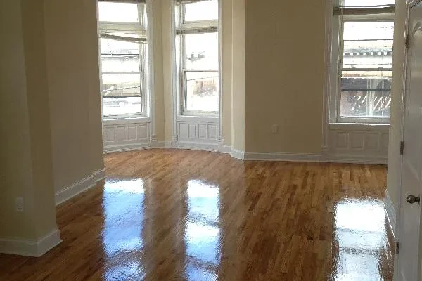 3358 North Sheffield Avenue #3