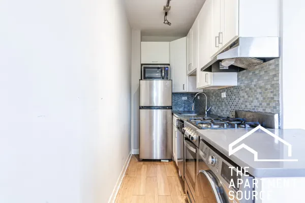 511 West Belmont Avenue #32