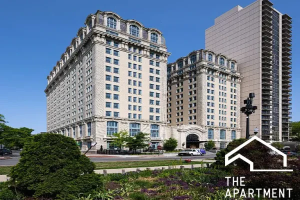 2300 North Lincoln Park West #1010