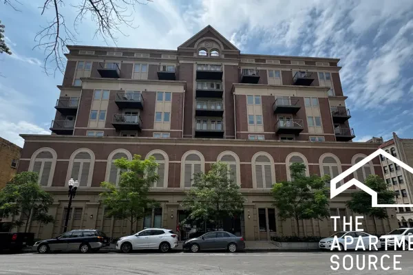 1323 West Morse Avenue #506
