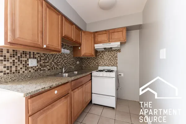 5820 North Sheridan Road #409