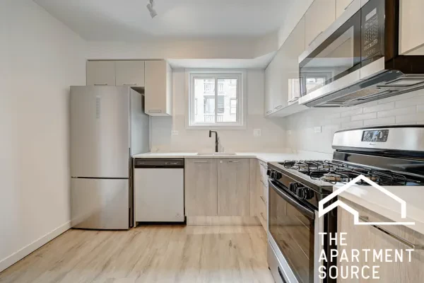 7621 North Sheridan Road #2H