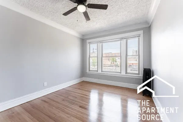 1214 West Rosemont Avenue #2