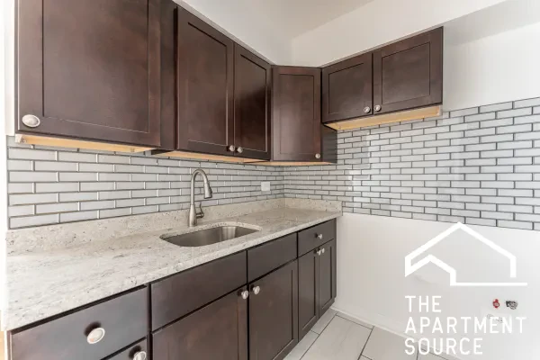 6830 North Sheridan Road #461