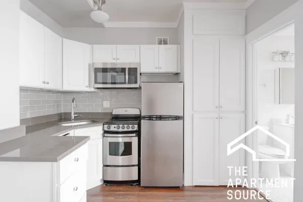 817 West Lakeside Place #302