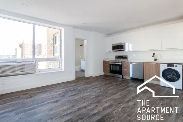 941 West Carmen Avenue #507
