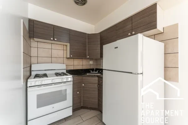 1515 West Morse Avenue #203