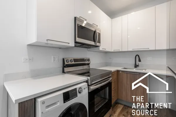 941 West Carmen Avenue #104