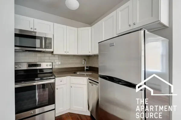 817 West Lakeside Place #708