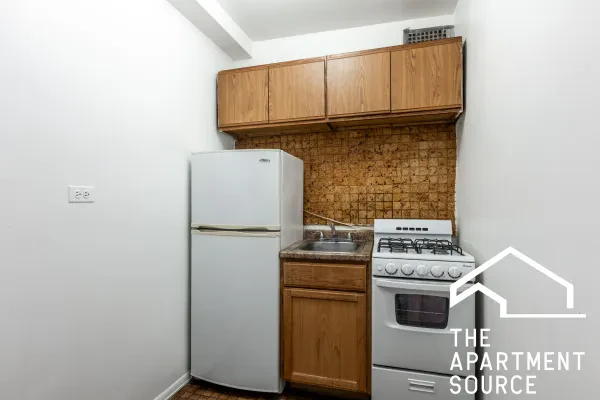 739 West Belmont Avenue #109