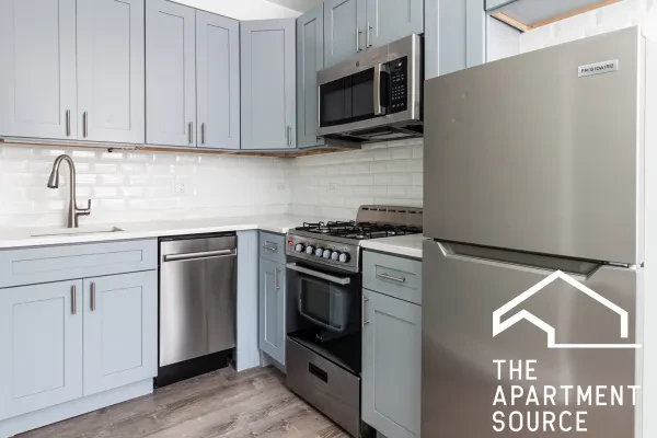 505 West Belmont Avenue #2N