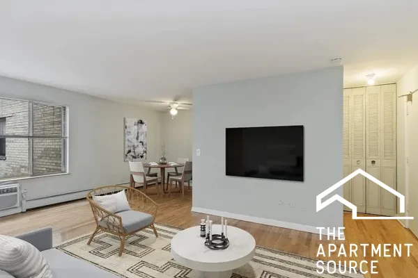 510 West Briar Place #206