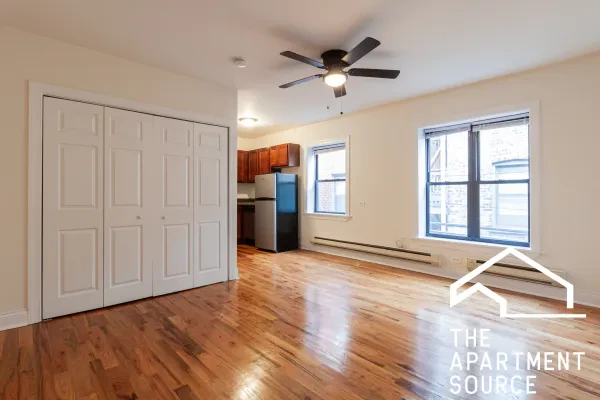 817 West Cornelia Avenue #202