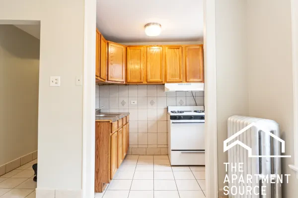 7460 North Ashland Boulevard #1