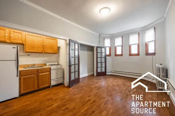 4631 North Paulina Street #101