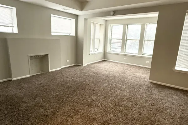 6143 South Woodlawn Avenue #1
