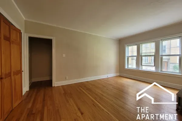 910 Reba Place #2N