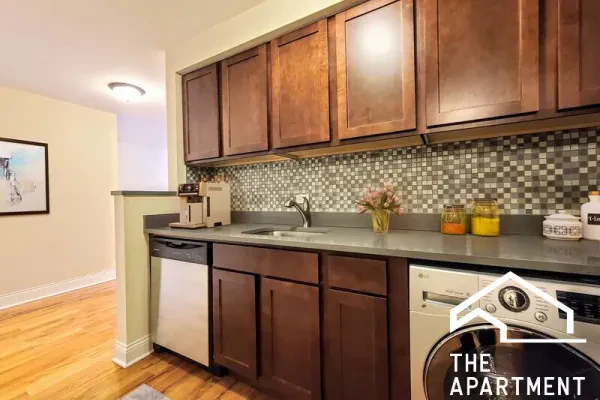 555 West Arlington Place #408