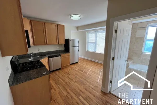 4606 North Monticello Avenue #3N