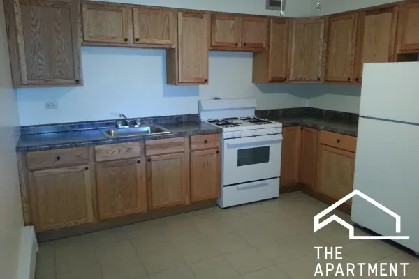6821 North Sheridan Road #402