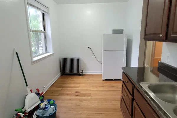 1916 West Lunt Avenue #3S