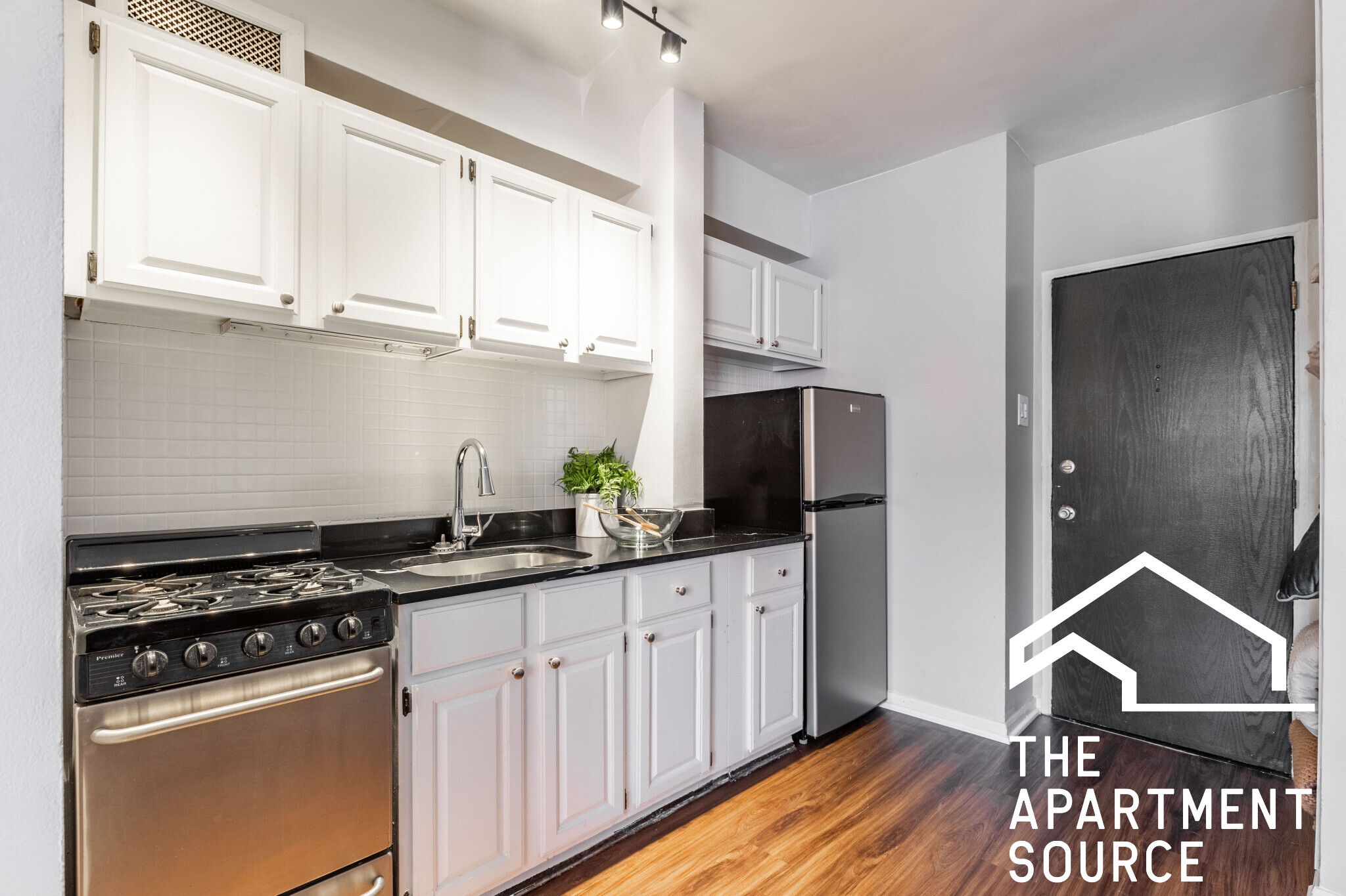 1140 North Lasalle Drive #621