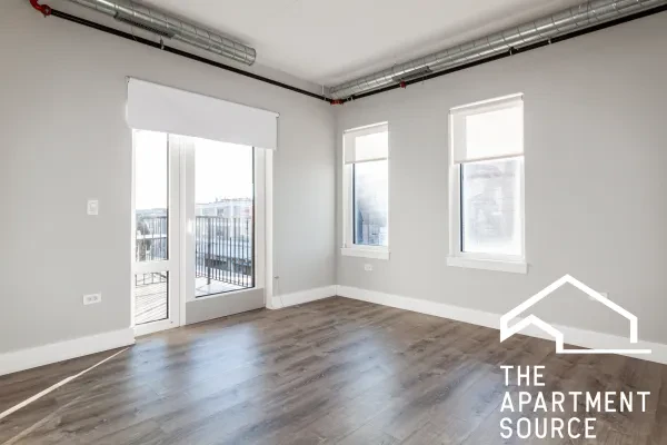 941 West Belmont Avenue #406