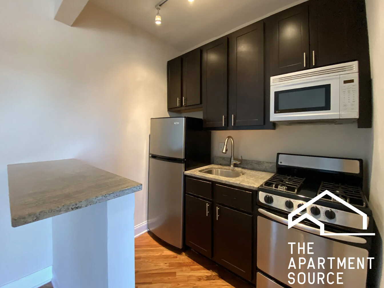 4614 North Paulina Street #410