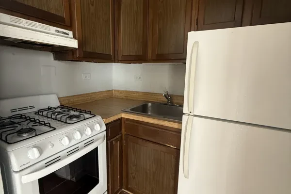 837 West Wolfram Street #409