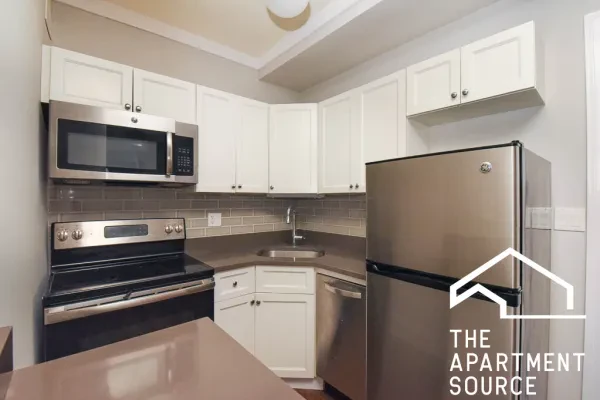 817 West Lakeside Place #107