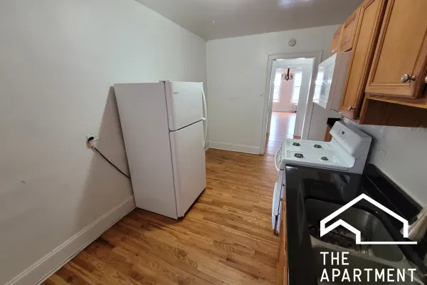 913 Elmwood Avenue #C2