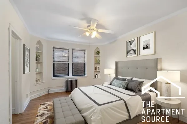 4829 North Damen Avenue #105