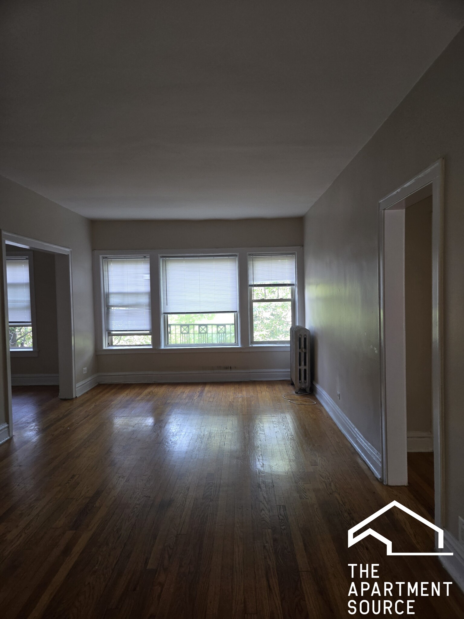 918 Reba Place #3S