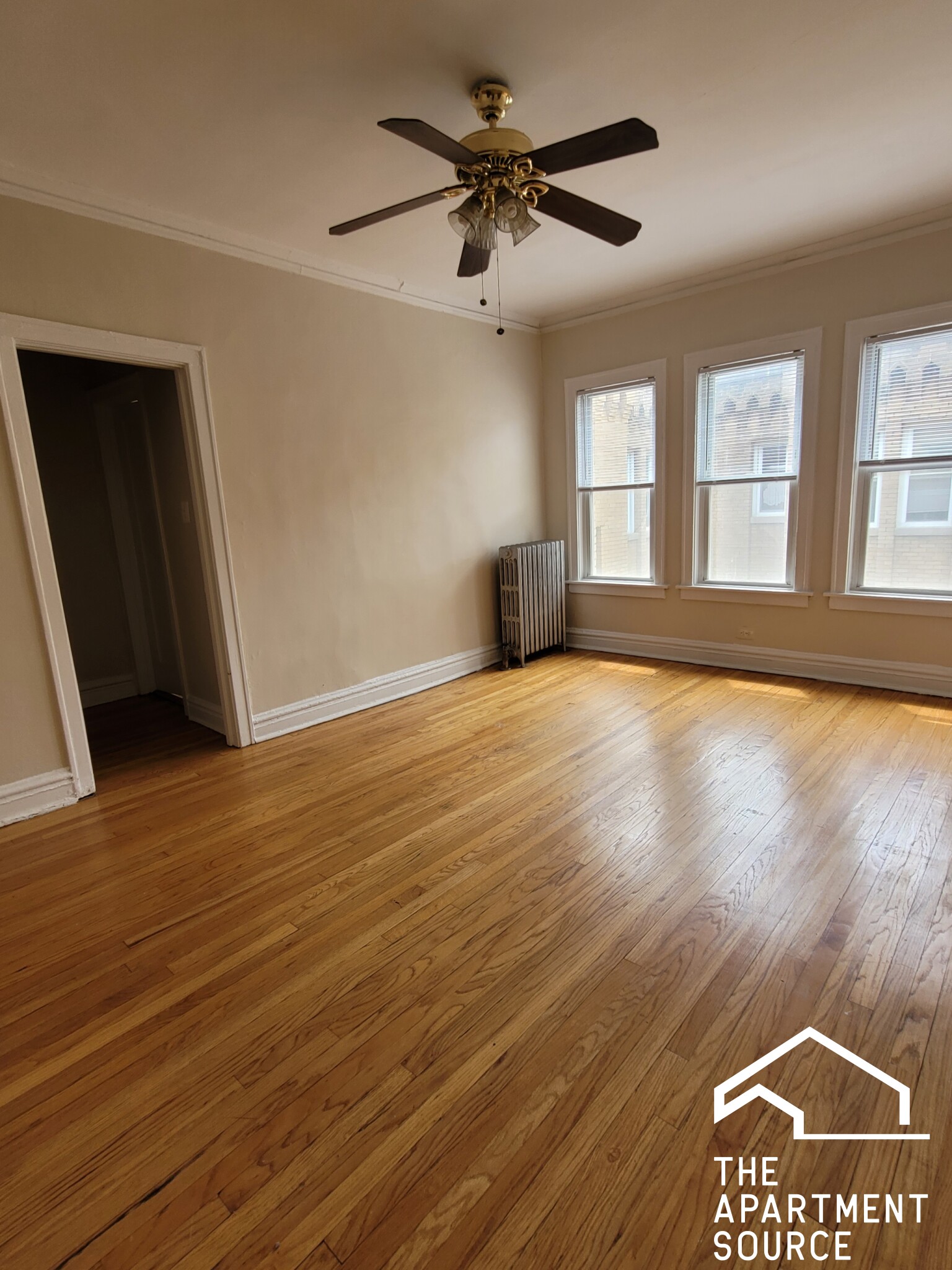 4937 North Whipple Street #3W