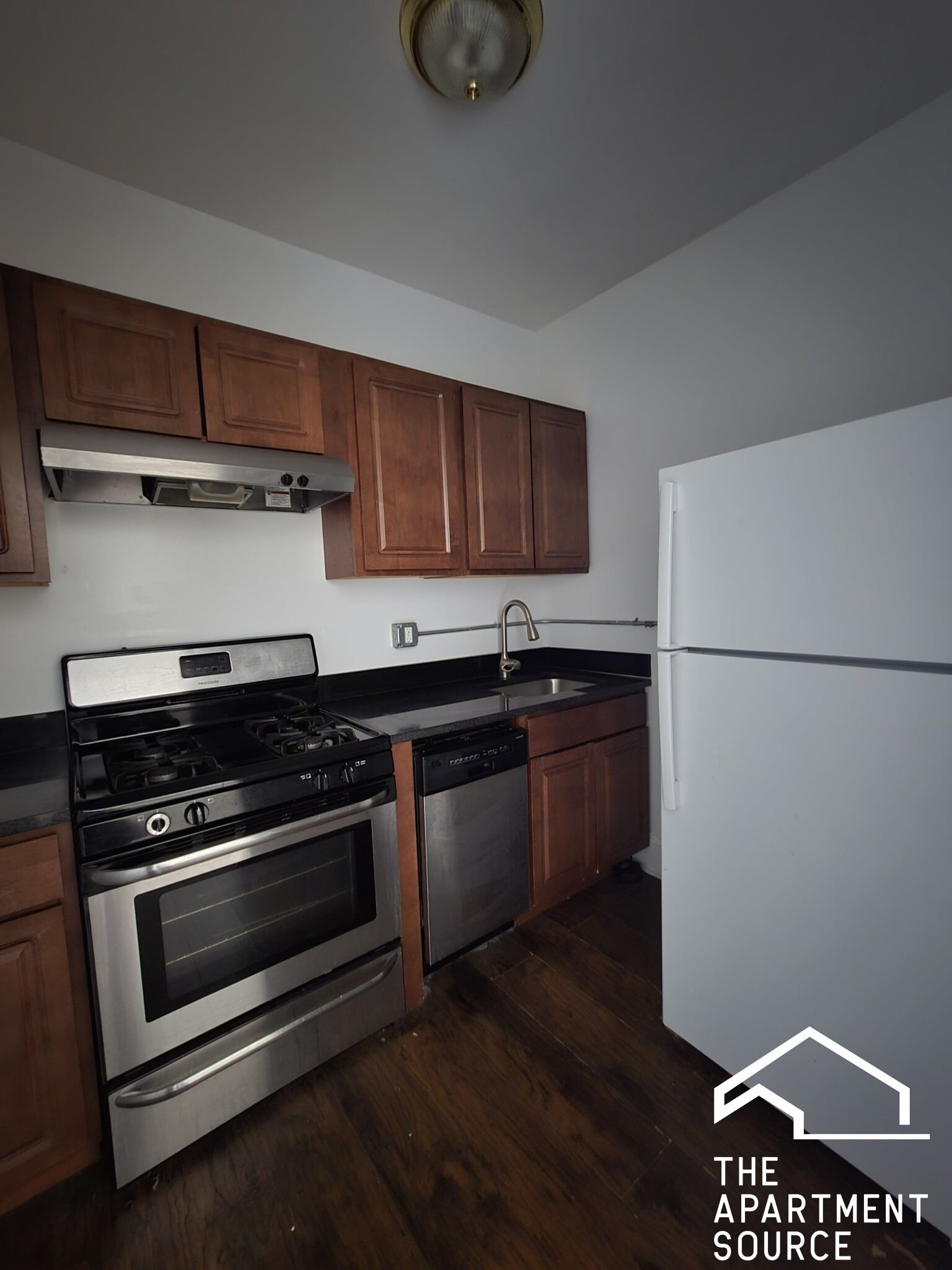 1333 West Birchwood Avenue #409