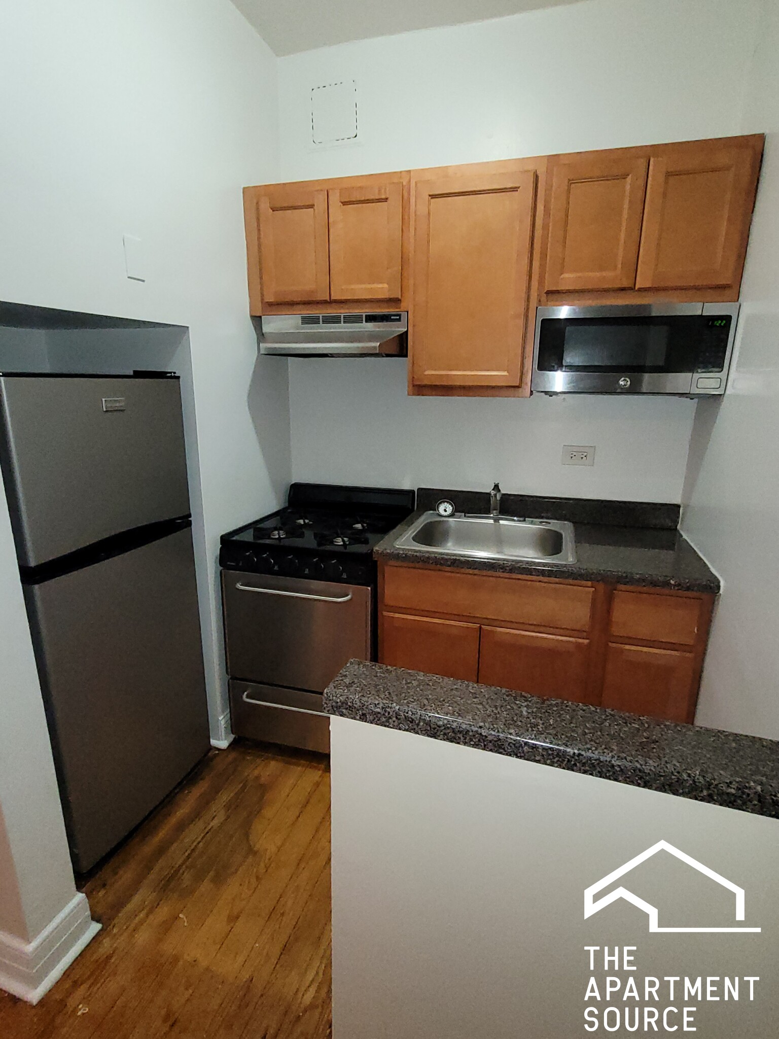 948 West Cuyler Avenue #209