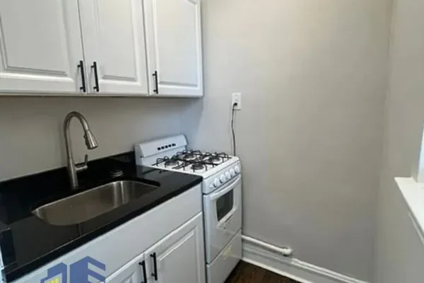 6912 North Ashland Avenue #411