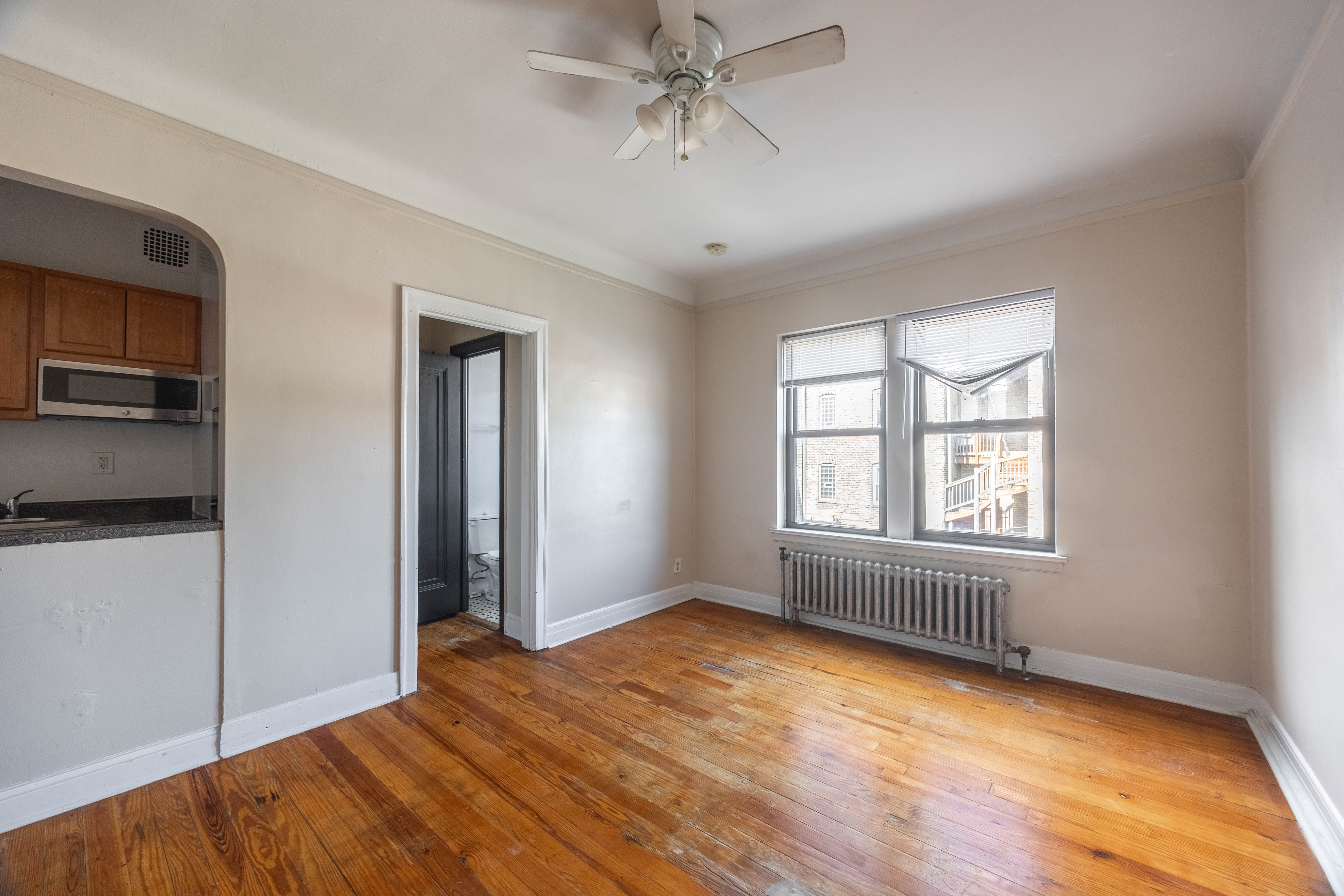 948 West Cuyler Avenue #215