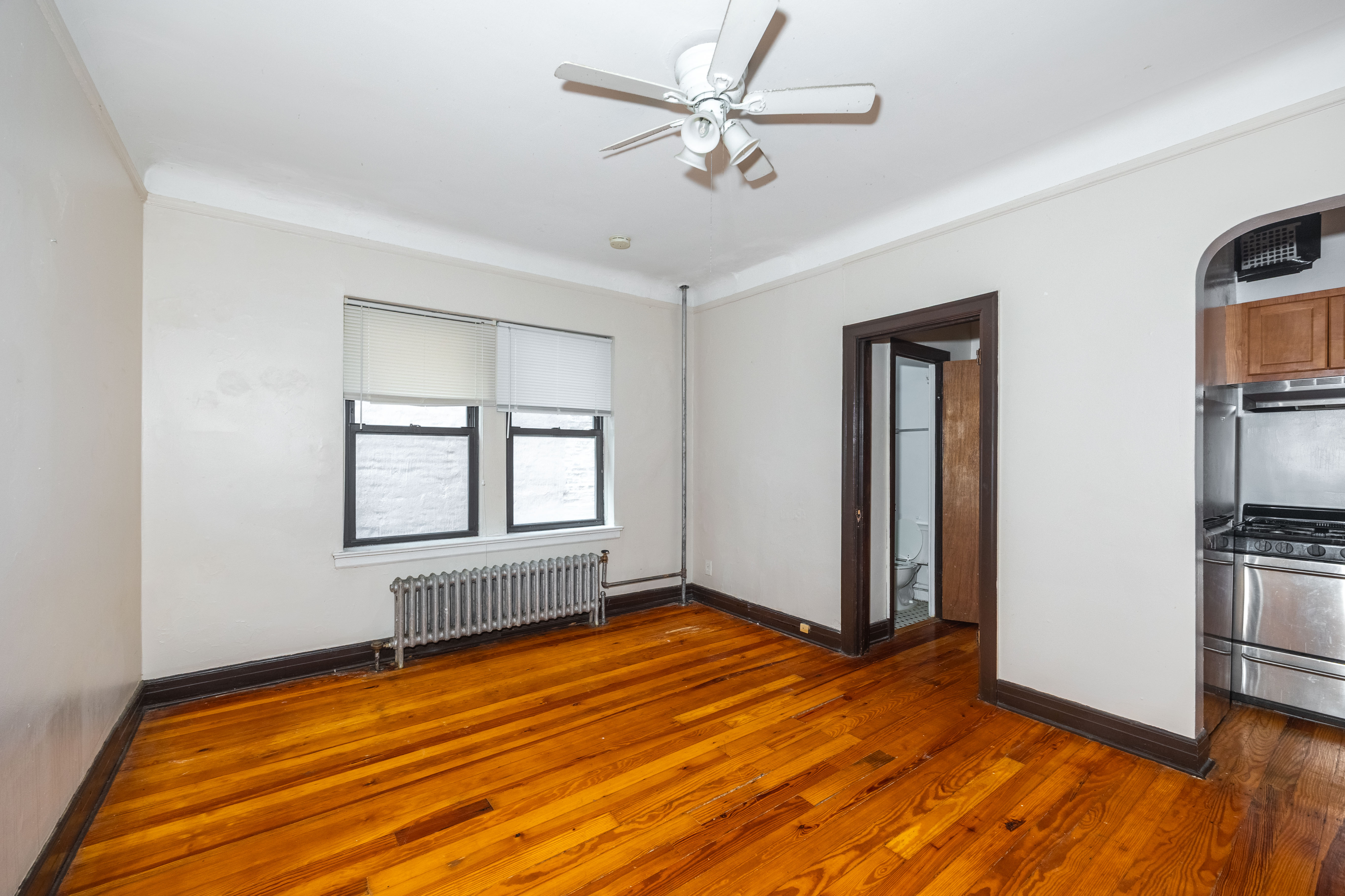 948 West Cuyler Avenue #209