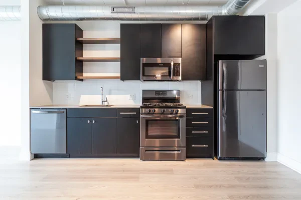 941 West Belmont Avenue #403