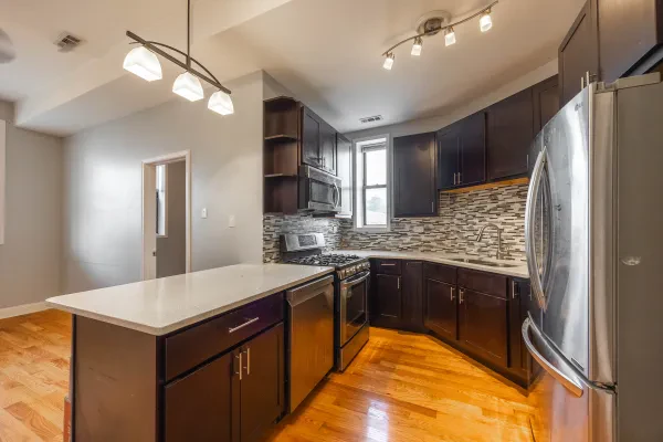 2124 North Milwaukee Avenue #3R