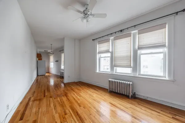 1145 West Morse Avenue #305