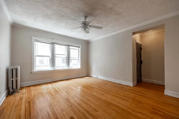 4047 North Mozart Street #1E