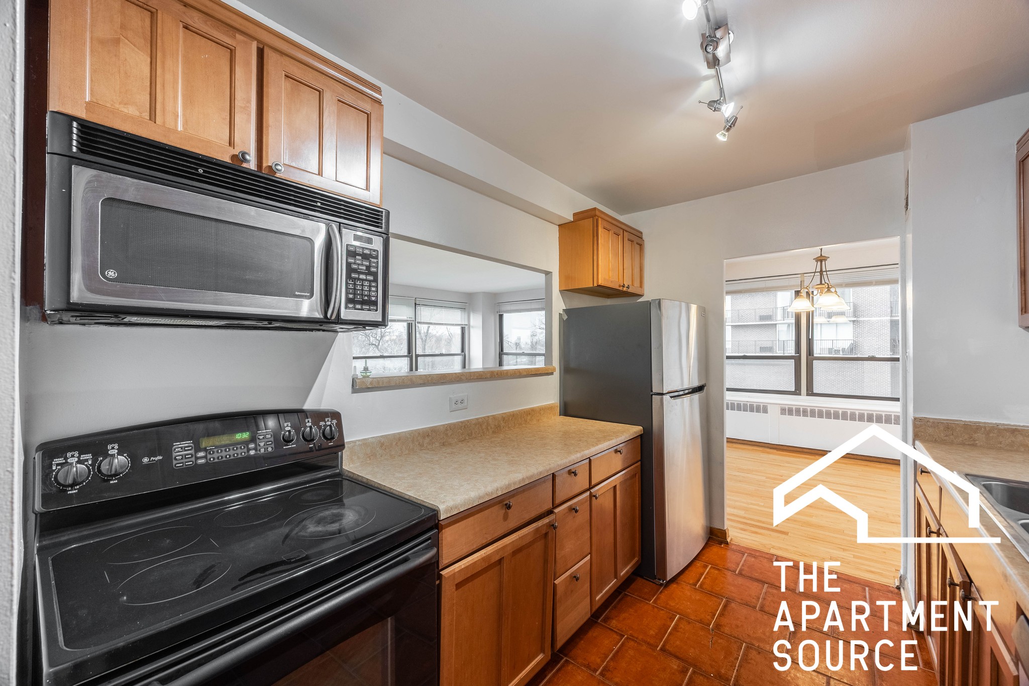 4180 North Marine Drive #705
