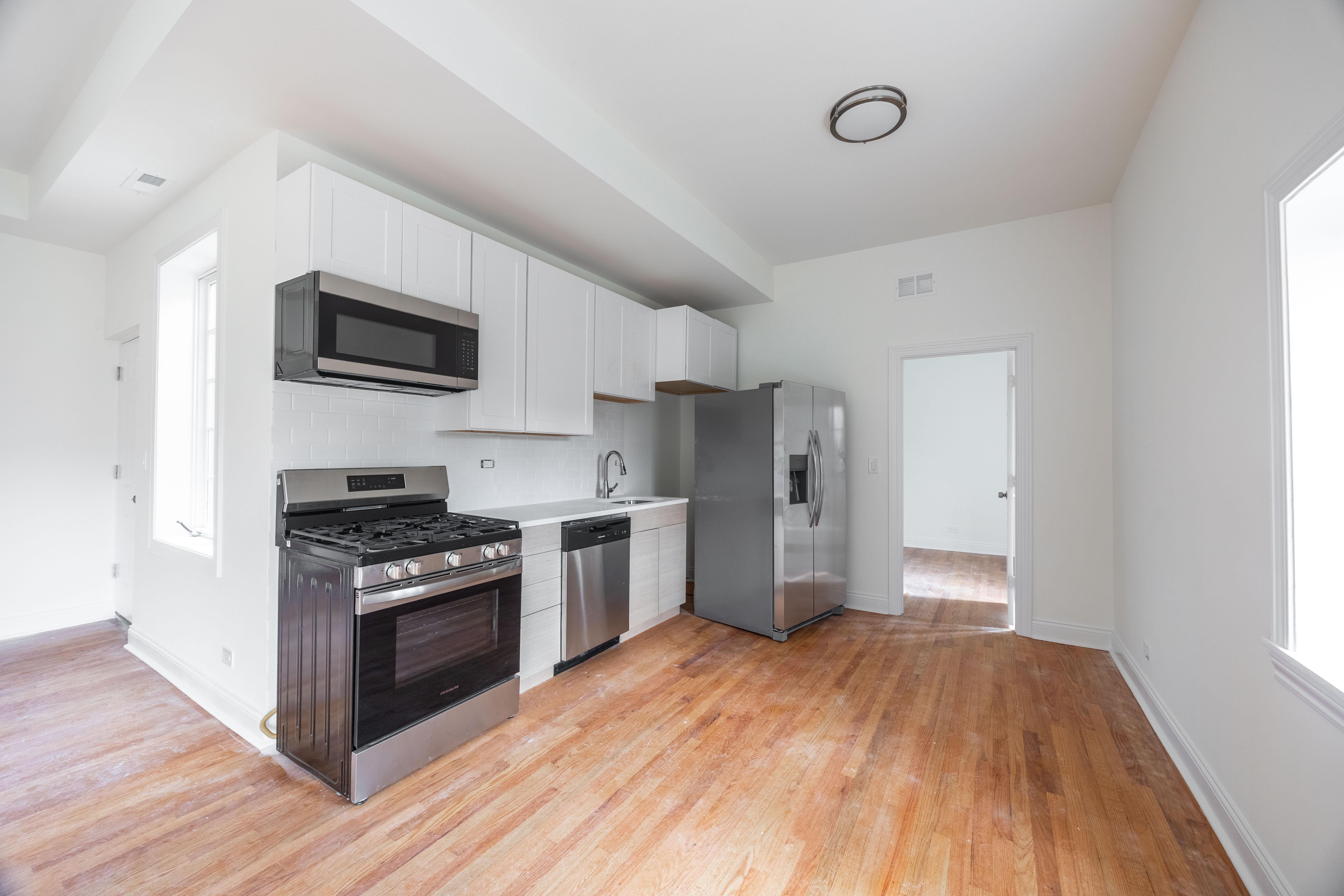 3107 North Harding Avenue #2N