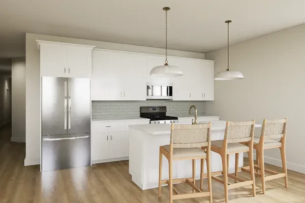 821 West Montrose Avenue #821-3