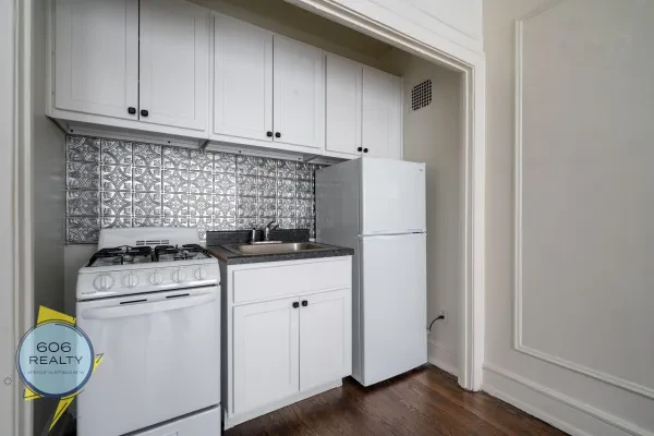 4901 North Christiana Avenue #3