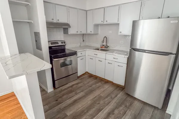6250 North Kenmore Avenue #408