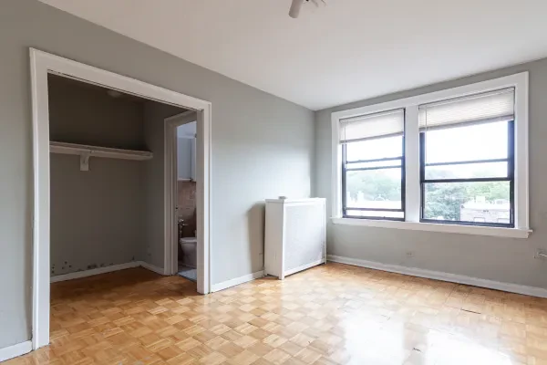 739 West Belmont Avenue #511